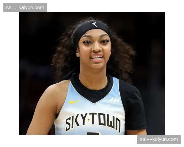 芝加哥天空队将全明星前锋安吉尔·里斯交易至亚特兰大梦想队